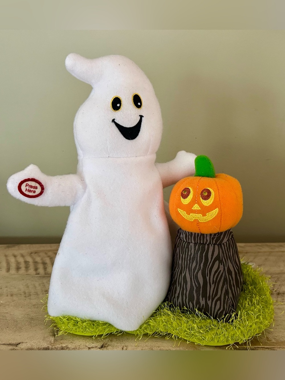 2012 Hallmark Ghostly Singing Duo Tabletop Halloween Plush!